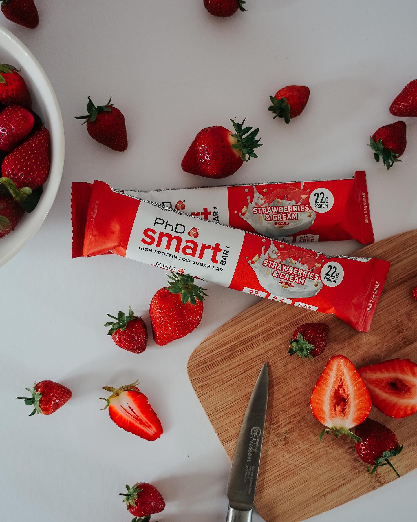 PhD Smart Bar Strawberry and Cream (12 x 64g)